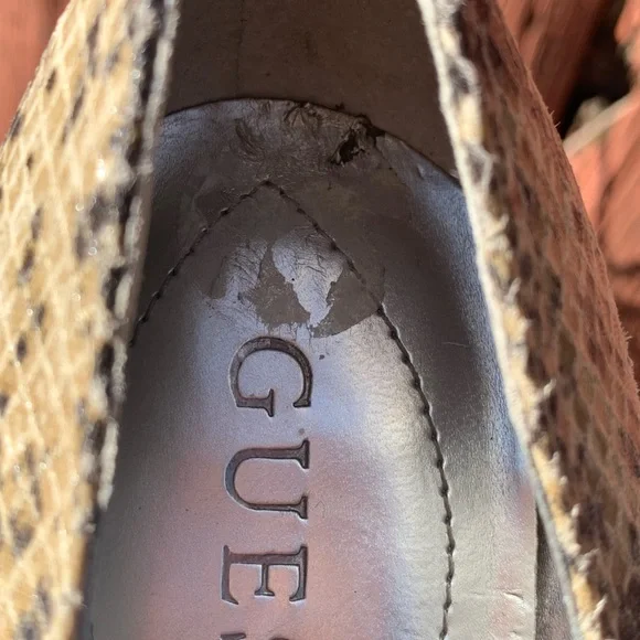 Y2K Guess Platform Nude Snakeskin Pumps Heels Women’s Size 7.5 - Picture 7 of 9